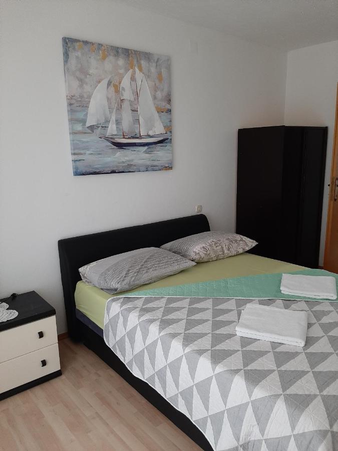 Apartments Ana Подстрана Екстериор снимка