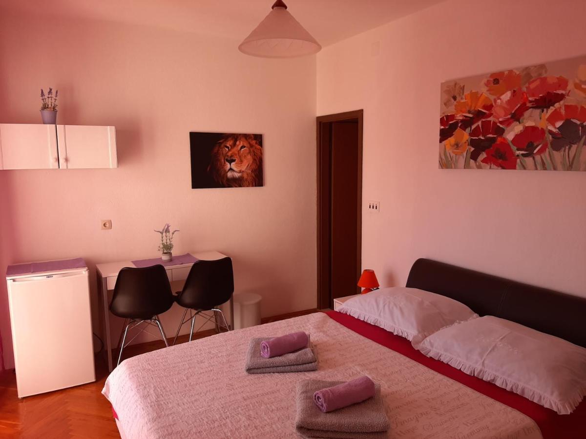 Apartments Ana Подстрана Екстериор снимка