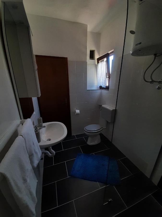 Apartments Ana Подстрана Екстериор снимка