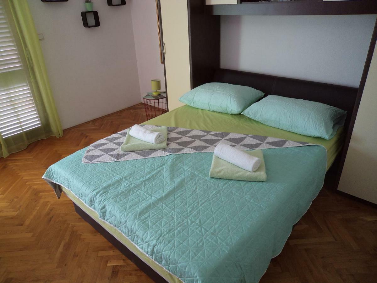 Apartments Ana Подстрана Екстериор снимка