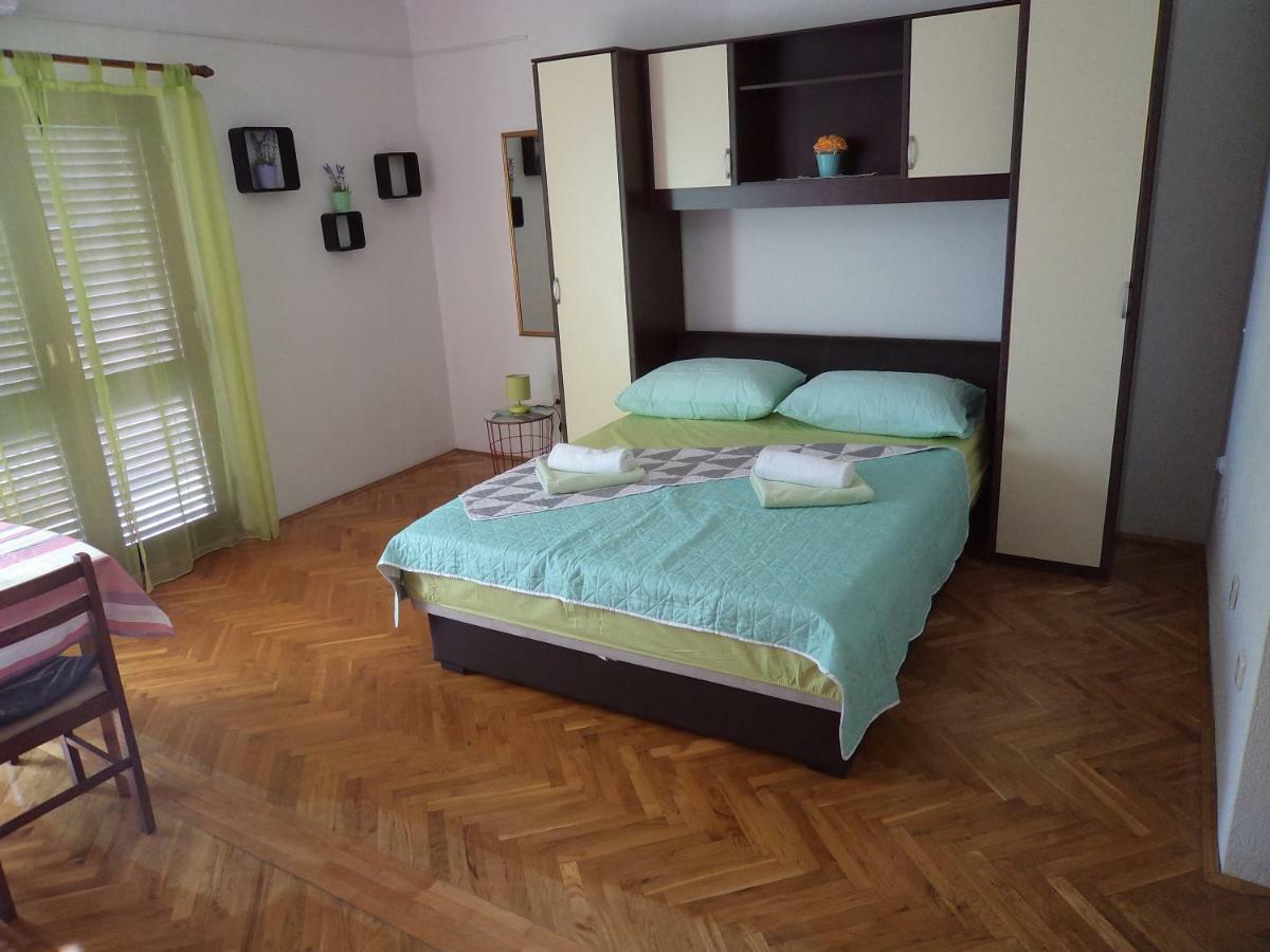 Apartments Ana Подстрана Екстериор снимка